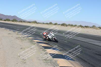 media/Dec-01-2025-Moto Forza (Mon) [[2daa91e15f]]/1-Advanced Group/Session 4 (Turn 10 Inside)/